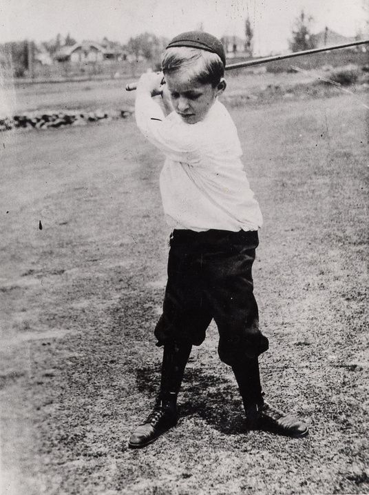 Bob Jones in his classic finish position